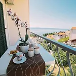 Apartament In With Sea View, Balcony, Air Conditioning, Wifi 4167-8 *