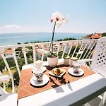 In With Sea View, Balcony, Air Conditioning, Wifi 4167-8 *