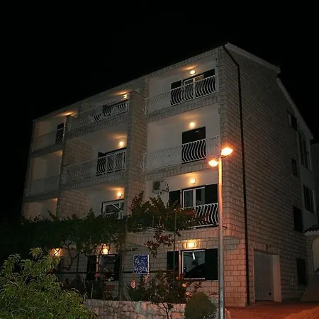 In With Sea View, Balcony, Air Conditioning, Wifi 4167-8 Duće