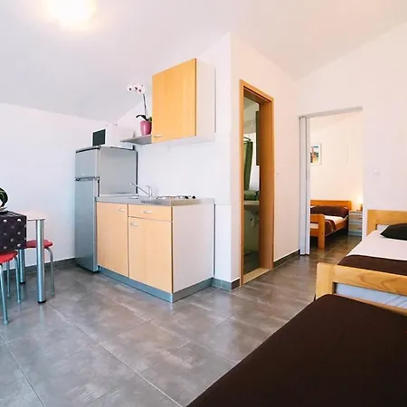 Lejlighed In With Sea View, Balcony, Air Conditioning, Wifi 4167-8 Duće