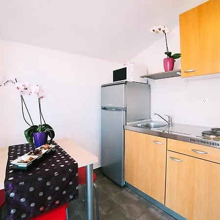 Lejlighed In With Sea View, Balcony, Air Conditioning, Wifi 4167-8 Duće