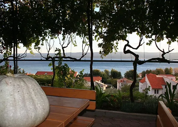 In With Sea View, Balcony, Air Conditioning, Wifi 4167-8